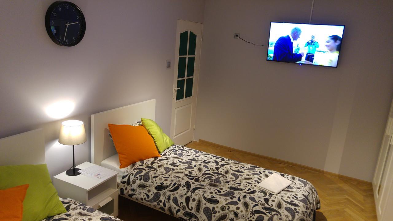 Rent0Nline Niepodleglosci Rooms Metro Warszawa Exteriör bild
